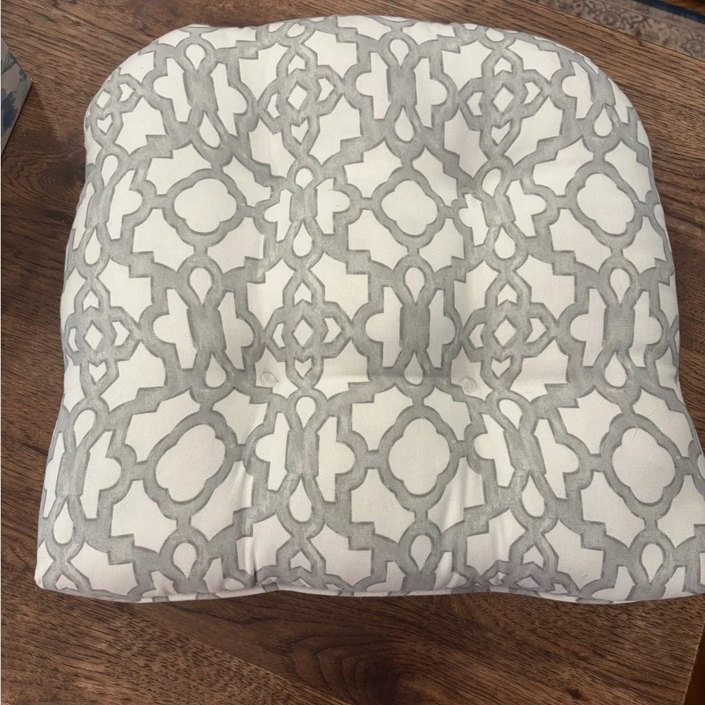 Pier 1 19x19” cream gray  Chair Cushion tufted